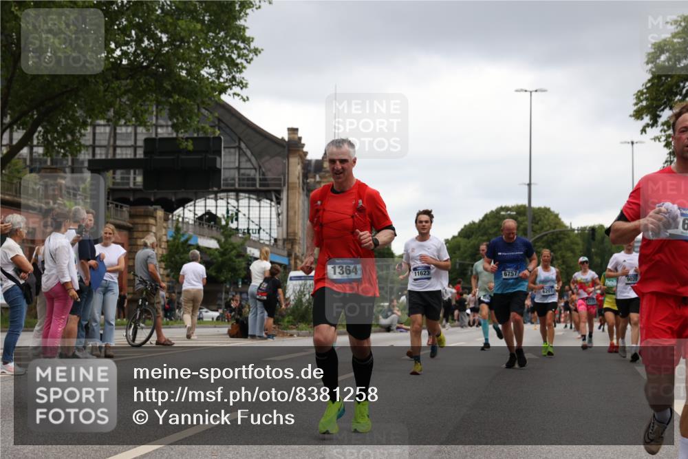 29.06.2025 - hella hamburg halbmarathon Yannick Fuchs http://msf.ph/oto/8381258 29.06.2025 10:54:51 20KM 1188, 1364, 1414, 1453, 1653, 2322, 2323, 2661, 3698, 5602, 5603, 6033, 6201, 6487, 6708, 6754, 6757, 6921, 7006, 7065, 7306, 7636, 7759, 7761, 8421, 8422, 8662, 8923, 9020, 9021, 9984, 10534, 11623, 11702, 11782, 12491, 13459, 13516, 13589, 15269, 16621, 17145, 17226, 17899, 17951, 17952, 18133, 18757, 19117, 19146, 19242 meine-sportfotos.de