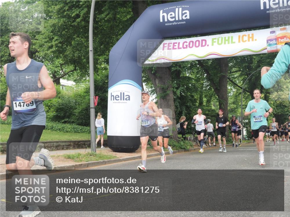 29.06.2025 - hella hamburg halbmarathon KatJ http://msf.ph/oto/8381275 29.06.2025 10:25:14 Zwischen KM18-KM19 2121, 5042, 6993 meine-sportfotos.de