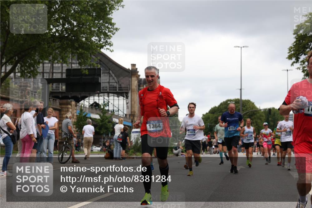 29.06.2025 - hella hamburg halbmarathon Yannick Fuchs http://msf.ph/oto/8381284 29.06.2025 10:54:51 20KM 1188, 1364, 1414, 1453, 1653, 2322, 2323, 2661, 3698, 5602, 5603, 6033, 6201, 6487, 6708, 6754, 6757, 6921, 7006, 7065, 7306, 7636, 7759, 7761, 8421, 8422, 8662, 8923, 9020, 9021, 9984, 10534, 11623, 11702, 11782, 12491, 13459, 13516, 13589, 15269, 16621, 17145, 17226, 17899, 17951, 17952, 18133, 18757, 19117, 19146, 19242 meine-sportfotos.de