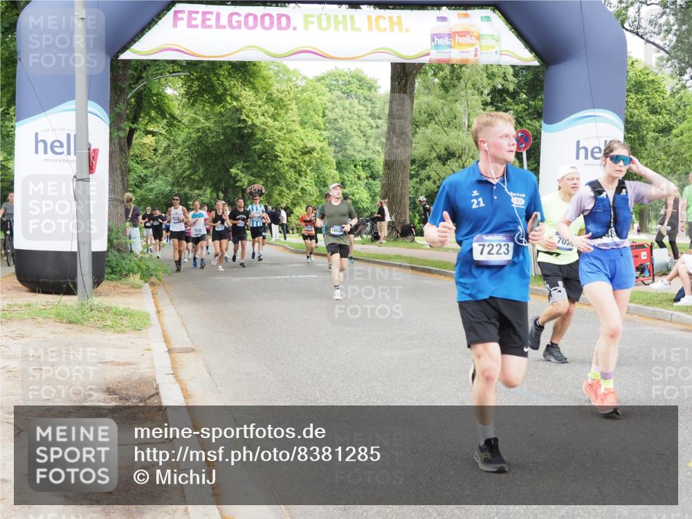 29.06.2025 - hella hamburg halbmarathon MichiJ http://msf.ph/oto/8381285 29.06.2025 10:46:23 Zwischen KM18-KM19 4986, 7031, 7223, 7824, 8030, 8509, 10488, 11394, 12446, 14823, 16530, 18485, 19178 meine-sportfotos.de