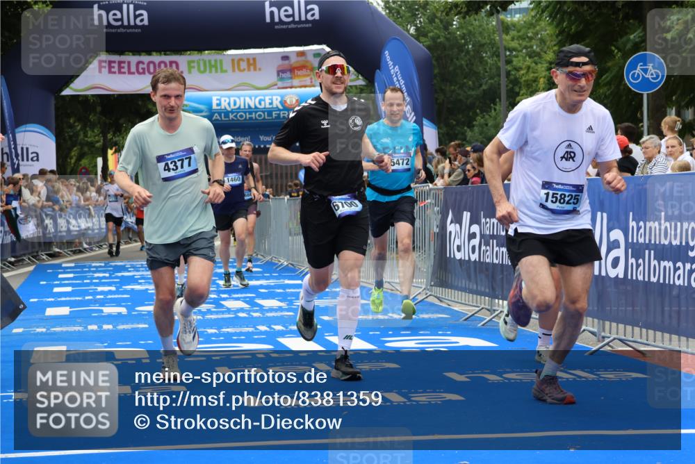 29.06.2025 - hella hamburg halbmarathon Strokosch-Dieckow http://msf.ph/oto/8381359 29.06.2025 10:47:02 Ziel 1139, 1460, 1689, 4093, 4377, 5472, 6700, 7908, 9794, 10122, 12579, 13007, 13728, 14415, 14449, 14594, 14783, 15684, 15825, 16081, 17979 meine-sportfotos.de