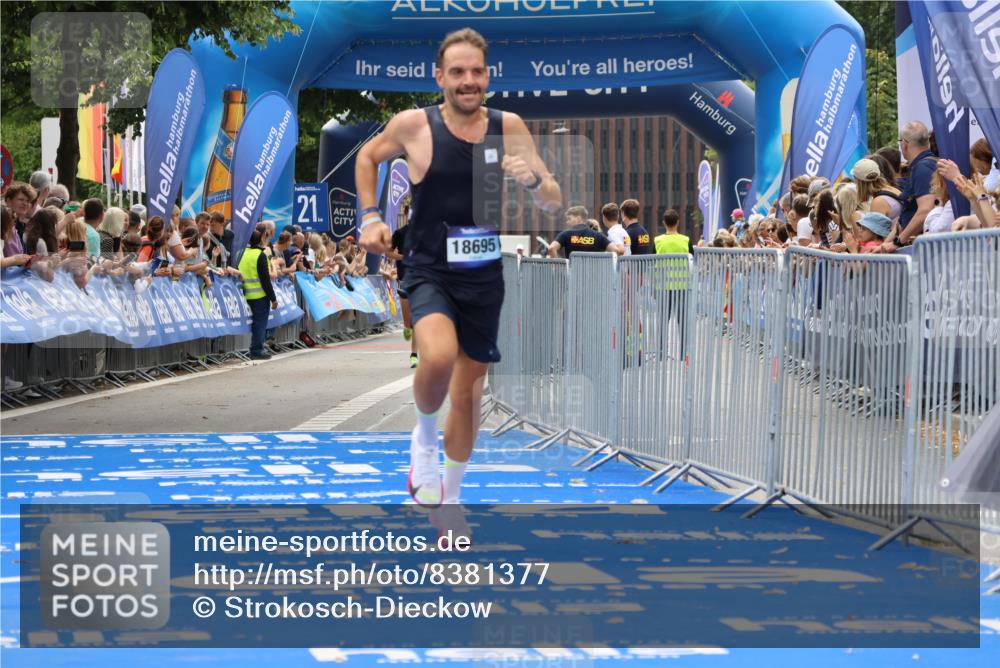 29.06.2025 - hella hamburg halbmarathon Strokosch-Dieckow http://msf.ph/oto/8381377 29.06.2025 10:24:18 Ziel 5612, 6816, 7331, 18695 meine-sportfotos.de