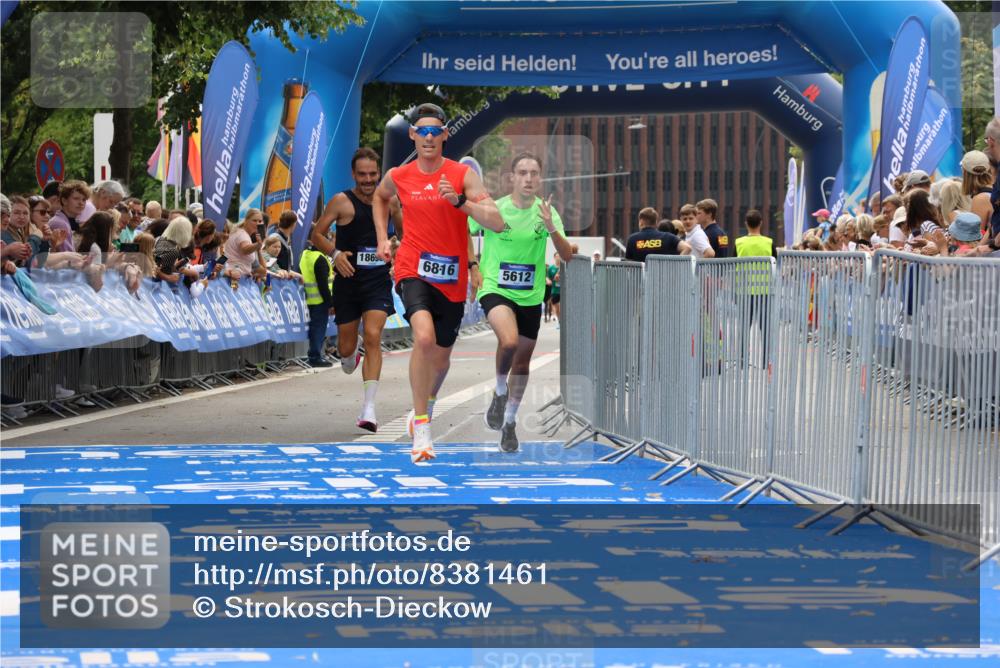 29.06.2025 - hella hamburg halbmarathon Strokosch-Dieckow http://msf.ph/oto/8381461 29.06.2025 10:24:15 Ziel 5612, 6816, 7331, 18569, 18695 meine-sportfotos.de