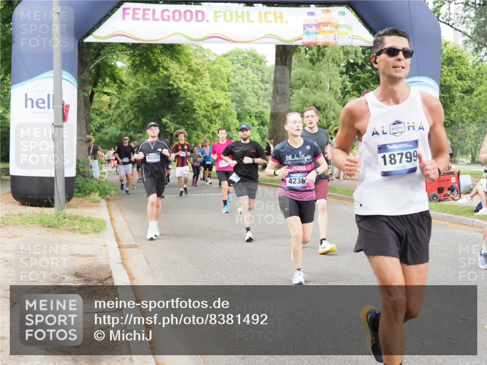 29.06.2025 - hella hamburg halbmarathon MichiJ http://msf.ph/oto/8381492 29.06.2025 10:46:31 Zwischen KM18-KM19 4238, 6033, 6438, 6470, 8326, 12564, 12736, 13706, 14732, 15344, 16530, 17814, 18377, 18799 meine-sportfotos.de