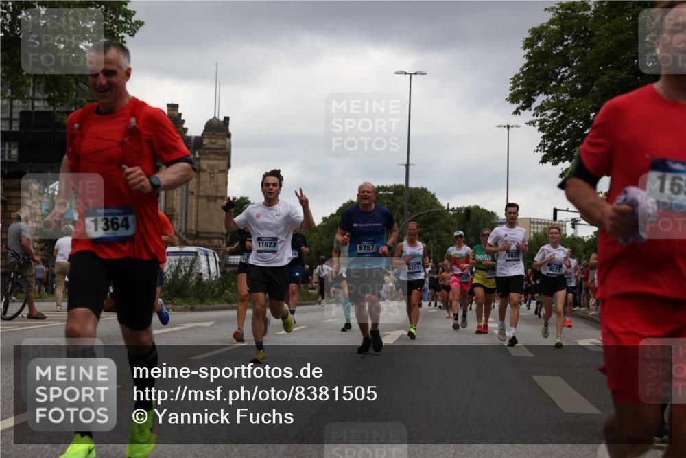 29.06.2025 - hella hamburg halbmarathon Yannick Fuchs http://msf.ph/oto/8381505 29.06.2025 10:54:52 20KM 1188, 1364, 1414, 1453, 1653, 2322, 2323, 2661, 3698, 5602, 5603, 5775, 6033, 6201, 6487, 6708, 6754, 6757, 6921, 7006, 7065, 7306, 7636, 7759, 7761, 8421, 8662, 8923, 9020, 9021, 9984, 10534, 11623, 11702, 11782, 12491, 13459, 13516, 13589, 15269, 16621, 17145, 17226, 17951, 17952, 18133, 18757, 19117, 19146, 19242 meine-sportfotos.de