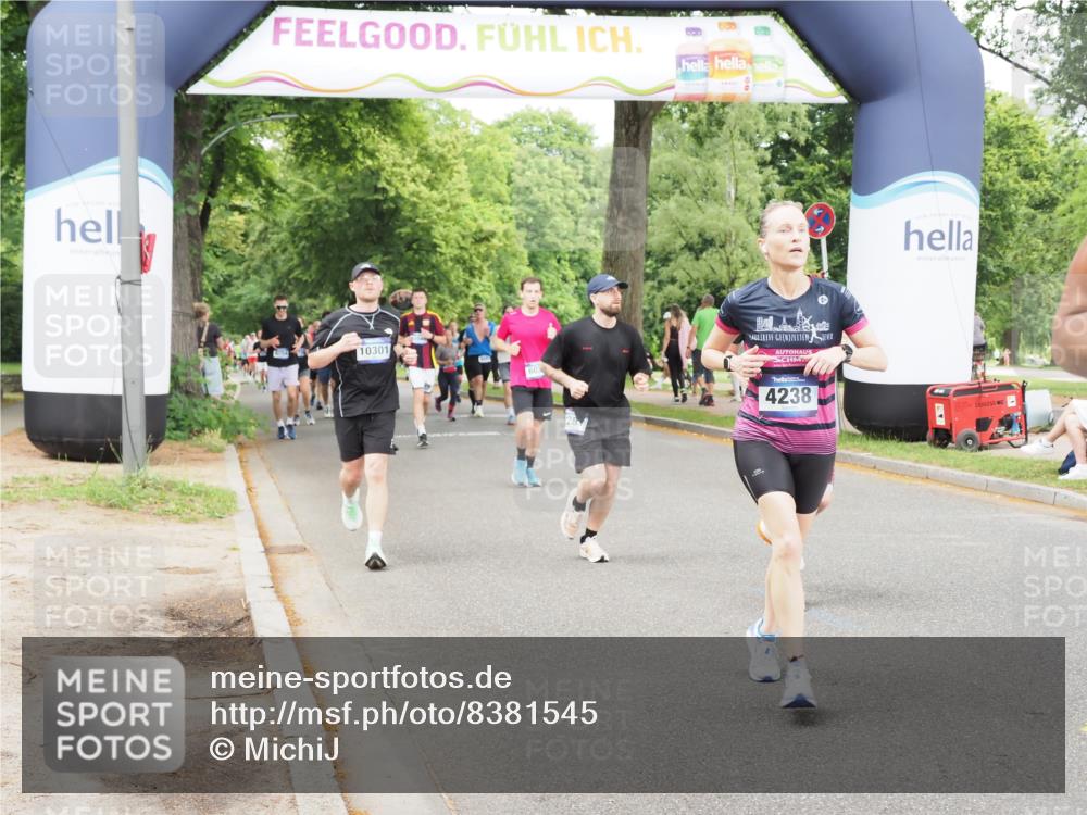 29.06.2025 - hella hamburg halbmarathon MichiJ http://msf.ph/oto/8381545 29.06.2025 10:46:32 Zwischen KM18-KM19 4238, 6033, 6438, 6470, 8326, 10281, 10301, 11041, 12564, 12736, 13706, 14732, 15344, 17814, 18377, 18799 meine-sportfotos.de
