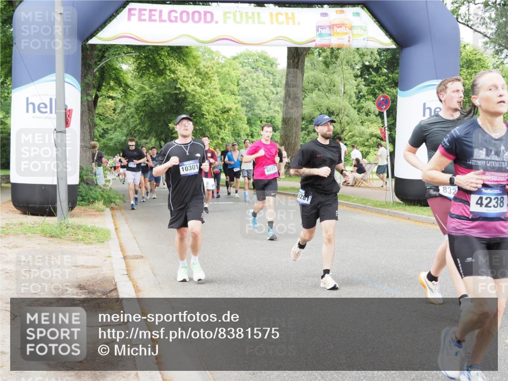 29.06.2025 - hella hamburg halbmarathon MichiJ http://msf.ph/oto/8381575 29.06.2025 10:46:32 Zwischen KM18-KM19 4238, 6033, 6438, 6470, 8326, 10281, 10301, 11041, 12564, 12736, 13706, 14732, 15344, 17814, 18377, 18799 meine-sportfotos.de