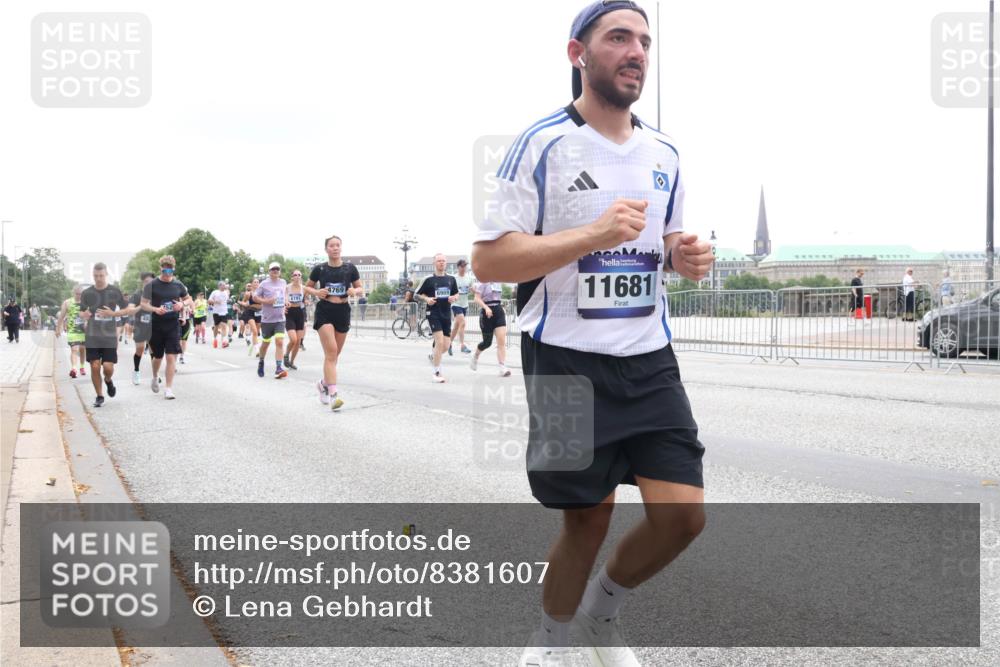 29.06.2025 - hella hamburg halbmarathon Lena Gebhardt http://msf.ph/oto/8381607 29.06.2025 10:49:31 Lombardsbrücke 4769, 1000000, 11681, 1040, 1041, 1525, 1625, 1805, 1888, 2067, 2395, 2466, 2527, 2541, 2668, 2713, 2862, 2927, 2997, 3070, 3086, 3183, 3232, 3383, 3943, 4403, 4525, 4527, 4589, 4769, 4809, 5076, 5106, 5118, 5463, 5552, 5694, 6191, 6694, 6979, 6989, 7301, 7305, 7339, 7366, 7650, 7679, 7931, 7936, 8065, 8549, 9162, 9245, 9261, 9341, 9359, 10033, 10038, 10130, 10333, 10403, 10479, 10704, 10782, 10785, 11031, 11192, 11558, 11631, 12388, 13764, 14692 meine-sportfotos.de