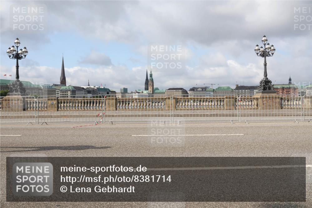 29.06.2025 - hella hamburg halbmarathon Lena Gebhardt http://msf.ph/oto/8381714 29.06.2025 08:52:24 Lombardsbrücke  meine-sportfotos.de