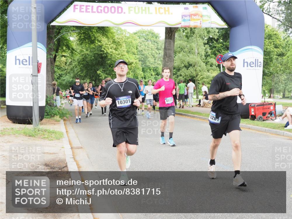 29.06.2025 - hella hamburg halbmarathon MichiJ http://msf.ph/oto/8381715 29.06.2025 10:46:33 Zwischen KM18-KM19 4238, 6033, 6438, 6470, 8326, 10281, 10301, 11041, 12564, 12736, 13706, 14732, 15344, 17814, 18377, 18799 meine-sportfotos.de