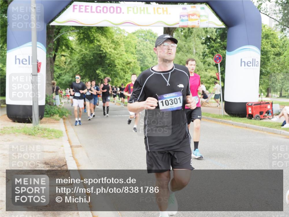 29.06.2025 - hella hamburg halbmarathon MichiJ http://msf.ph/oto/8381786 29.06.2025 10:46:34 Zwischen KM18-KM19 4238, 6033, 6438, 6754, 8326, 10281, 10301, 11041, 12564, 12736, 13706, 14732, 15344, 17814, 18377, 18727 meine-sportfotos.de