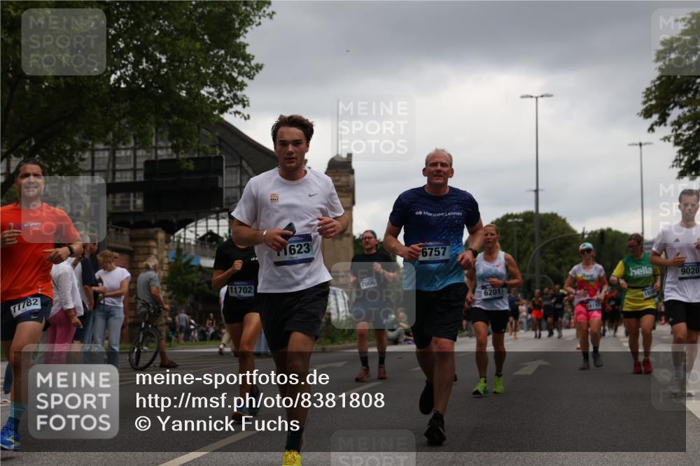 29.06.2025 - hella hamburg halbmarathon Yannick Fuchs http://msf.ph/oto/8381808 29.06.2025 10:54:54 20KM 1188, 1364, 1414, 1453, 1653, 2322, 2323, 2661, 3698, 5602, 5603, 5775, 6033, 6201, 6487, 6708, 6754, 6757, 6921, 7006, 7306, 7636, 7759, 7761, 8662, 9020, 9021, 9611, 9984, 10534, 11623, 11702, 11782, 12789, 12908, 13459, 13516, 15269, 16621, 17145, 17226, 17951, 17952, 18133, 18757, 19117, 19146, 19242 meine-sportfotos.de