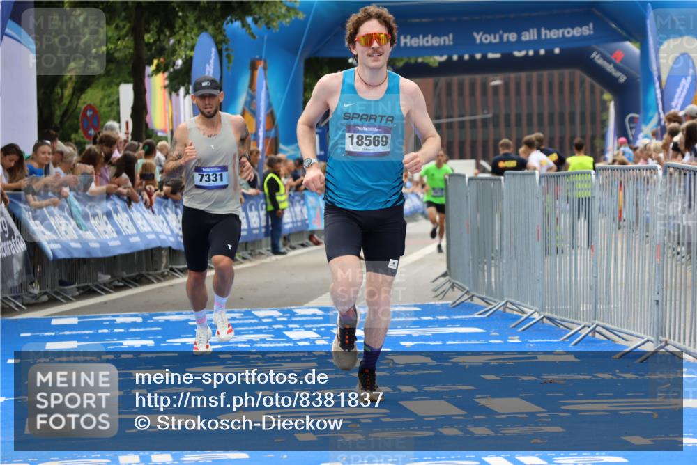 29.06.2025 - hella hamburg halbmarathon Strokosch-Dieckow http://msf.ph/oto/8381837 29.06.2025 10:24:09 Ziel 5612, 6816, 7331, 9269, 10234, 17614, 18569, 19041 meine-sportfotos.de