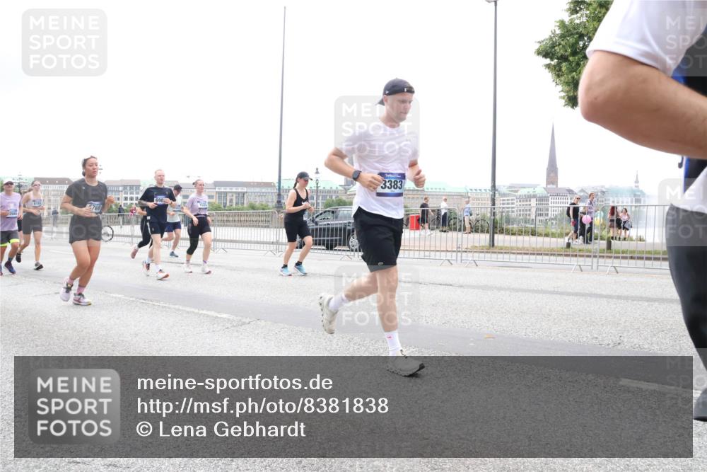 29.06.2025 - hella hamburg halbmarathon Lena Gebhardt http://msf.ph/oto/8381838 29.06.2025 10:49:32 Lombardsbrücke 769, 3383, 1040, 1041, 1525, 1625, 1805, 1888, 2067, 2395, 2466, 2527, 2541, 2668, 2713, 2862, 2927, 2997, 3070, 3086, 3183, 3232, 3383, 3943, 4403, 4525, 4527, 4589, 4769, 4809, 5076, 5106, 5118, 5463, 5552, 5694, 6191, 6694, 6979, 6989, 7301, 7305, 7339, 7366, 7650, 7679, 7931, 7936, 8065, 8549, 9162, 9245, 9261, 9341, 9359, 10033, 10038, 10130, 10333, 10403, 10479, 10704, 10782, 10785, 11031, 11192, 11558, 11631, 12124, 12388, 13764, 14692 meine-sportfotos.de