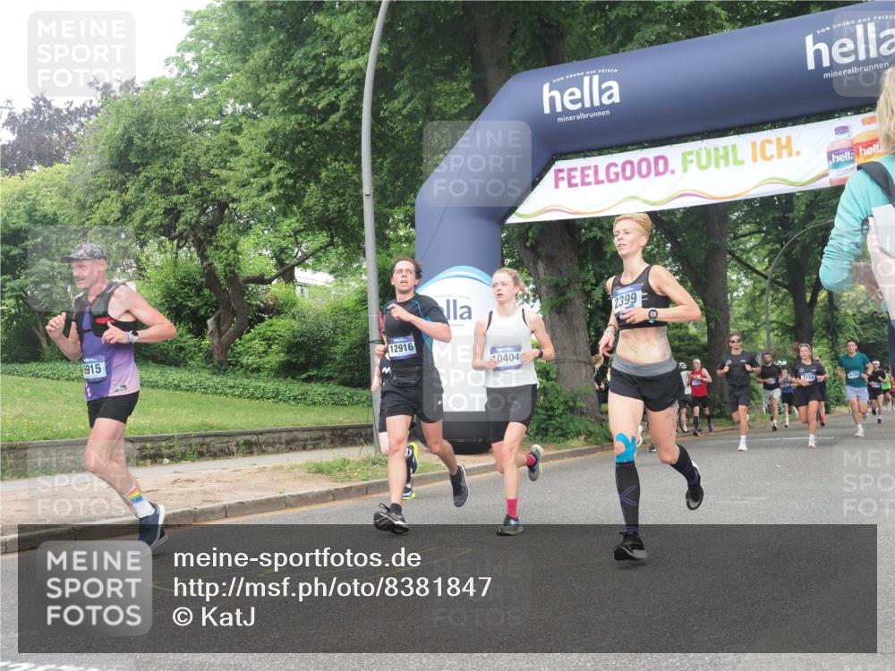 29.06.2025 - hella hamburg halbmarathon KatJ http://msf.ph/oto/8381847 29.06.2025 10:25:20 Zwischen KM18-KM19 1385, 2121, 2399, 5042, 6915, 6993, 7154 meine-sportfotos.de