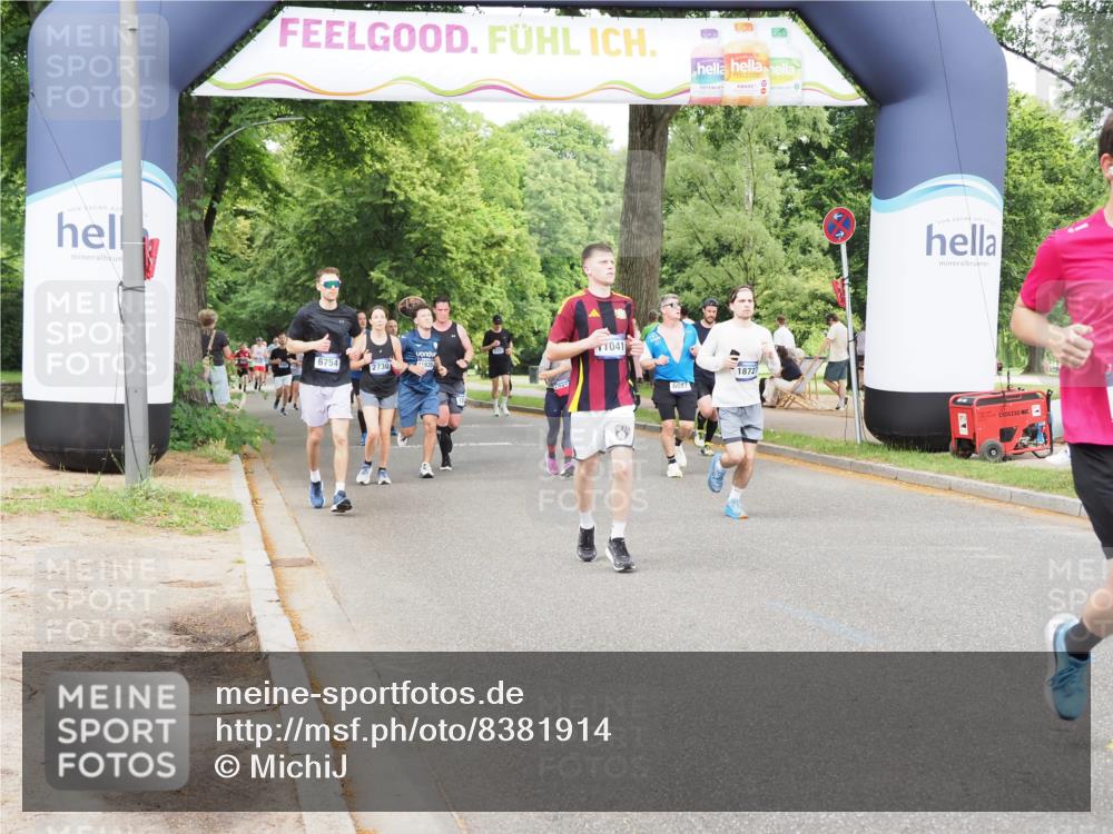 29.06.2025 - hella hamburg halbmarathon MichiJ http://msf.ph/oto/8381914 29.06.2025 10:46:35 Zwischen KM18-KM19 2730, 4238, 6033, 6087, 6438, 6754, 8326, 10281, 10301, 11041, 11935, 12564, 13706, 14732, 15344, 17814, 18377, 18727, 18855 meine-sportfotos.de