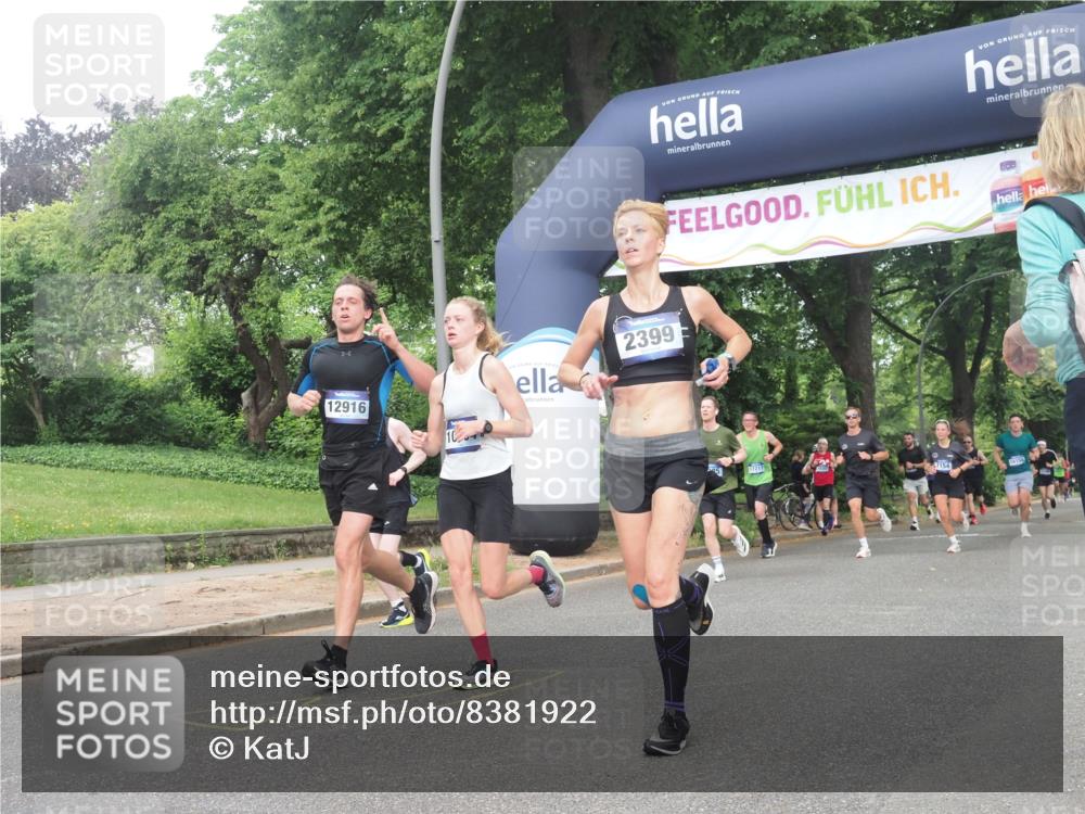 29.06.2025 - hella hamburg halbmarathon KatJ http://msf.ph/oto/8381922 29.06.2025 10:25:20 Zwischen KM18-KM19 1385, 2121, 2399, 5042, 6915, 6993, 7154 meine-sportfotos.de