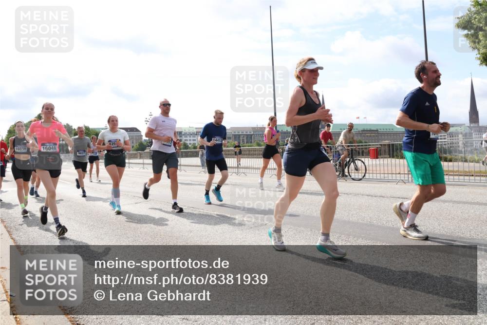29.06.2025 - hella hamburg halbmarathon Lena Gebhardt http://msf.ph/oto/8381939 29.06.2025 10:15:35 Lombardsbrücke 16938, 16041, 9657, 14413, 125, 1296, 1440, 1524, 1745, 2110, 2281, 2720, 2989, 3417, 3513, 3650, 4007, 4466, 4492, 4494, 5069, 5271, 5739, 5986, 6317, 6376, 6576, 7452, 7809, 7810, 7941, 7942, 8237, 8256, 9192, 9307, 9423, 9657, 9847, 9975, 9997, 10108, 10608, 10775, 10858, 12457, 12469, 12521, 13179, 13197, 13453, 13500, 13818, 13951, 14413, 14423, 14550, 14552, 15150, 15307, 15740 meine-sportfotos.de