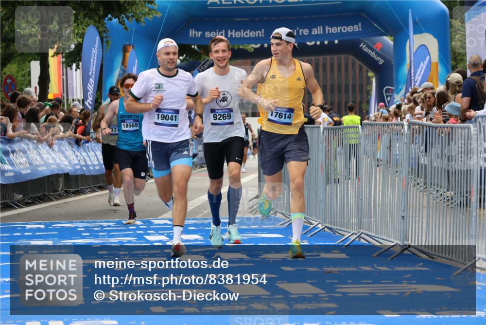29.06.2025 - hella hamburg halbmarathon Strokosch-Dieckow http://msf.ph/oto/8381954 29.06.2025 10:24:06 Ziel 7331, 9269, 10234, 14753, 17614, 18569, 19041 meine-sportfotos.de