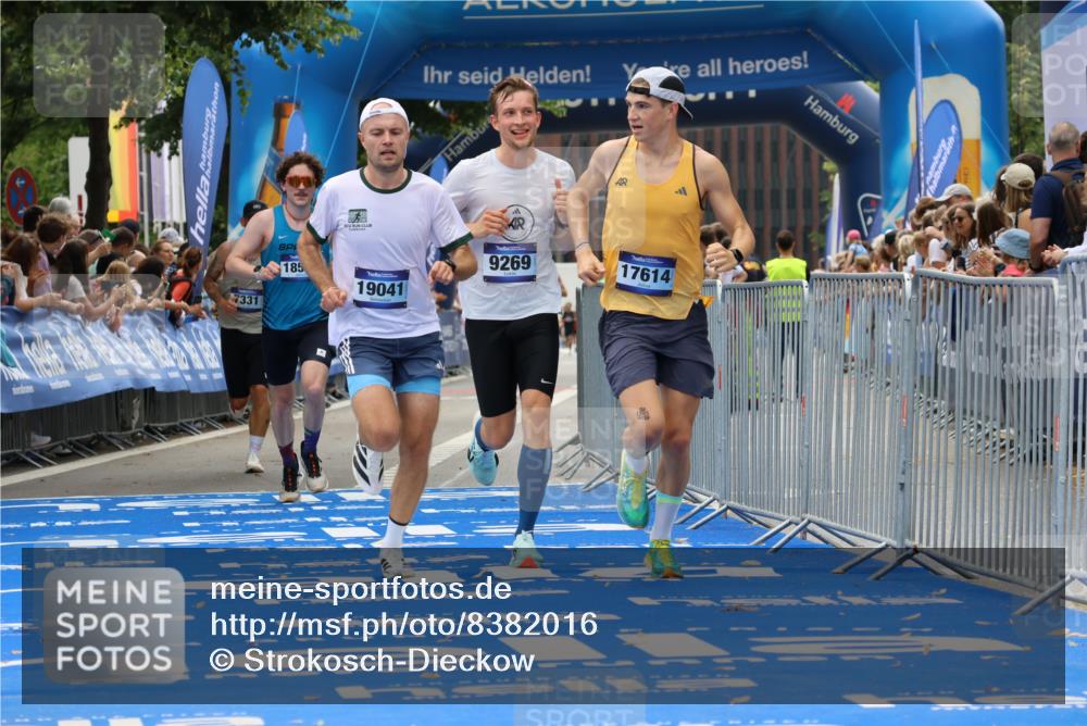29.06.2025 - hella hamburg halbmarathon Strokosch-Dieckow http://msf.ph/oto/8382016 29.06.2025 10:24:06 Ziel 7331, 9269, 10234, 14753, 17614, 18569, 19041 meine-sportfotos.de