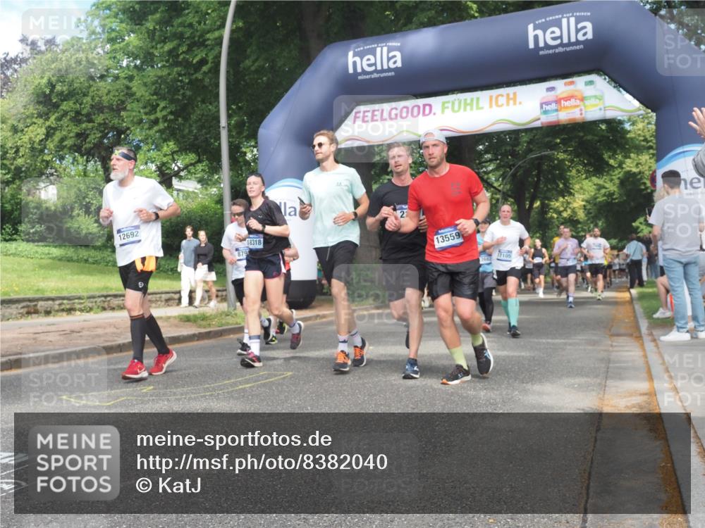 29.06.2025 - hella hamburg halbmarathon KatJ http://msf.ph/oto/8382040 29.06.2025 11:33:24 Zwischen KM18-KM19 1457, 1478, 1899, 2195, 2662, 2665, 5225, 5928 meine-sportfotos.de