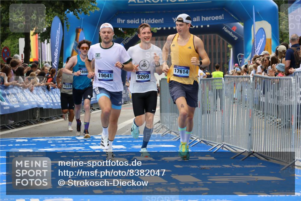 29.06.2025 - hella hamburg halbmarathon Strokosch-Dieckow http://msf.ph/oto/8382047 29.06.2025 10:24:06 Ziel 7331, 9269, 10234, 14753, 17614, 18569, 19041 meine-sportfotos.de