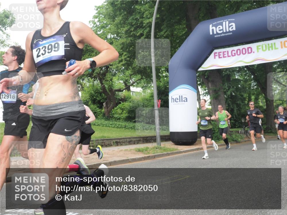29.06.2025 - hella hamburg halbmarathon KatJ http://msf.ph/oto/8382050 29.06.2025 10:25:21 Zwischen KM18-KM19 1385, 2121, 2399, 5042, 6915, 6993, 7154 meine-sportfotos.de