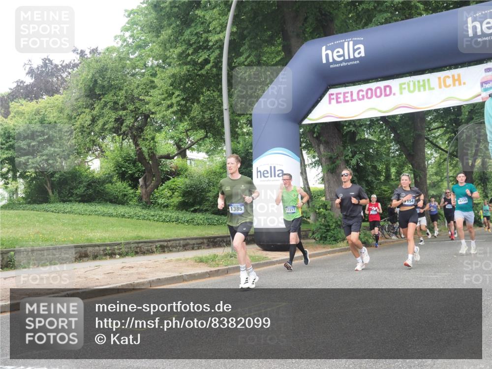 29.06.2025 - hella hamburg halbmarathon KatJ http://msf.ph/oto/8382099 29.06.2025 10:25:21 Zwischen KM18-KM19 1385, 2121, 2399, 5042, 6915, 6993, 7154 meine-sportfotos.de