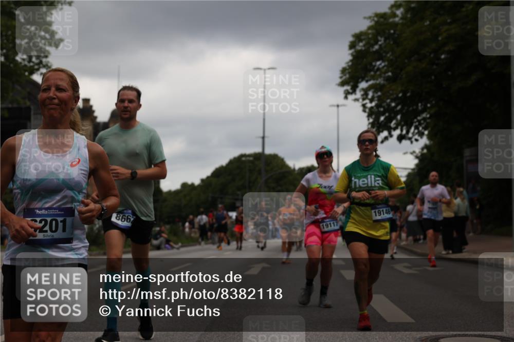 29.06.2025 - hella hamburg halbmarathon Yannick Fuchs http://msf.ph/oto/8382118 29.06.2025 10:54:56 20KM 1188, 1364, 1414, 1453, 1653, 1823, 2322, 2323, 2426, 2661, 3698, 5602, 5603, 5775, 6201, 6487, 6708, 6754, 6757, 6921, 7006, 7250, 7306, 7636, 7759, 7761, 8483, 8662, 9020, 9021, 9611, 9984, 10295, 10534, 11623, 11702, 11782, 12789, 12908, 13459, 13516, 15269, 16621, 17145, 17226, 17951, 17952, 18133, 18757, 19117, 19146, 19242 meine-sportfotos.de