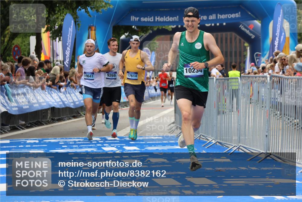 29.06.2025 - hella hamburg halbmarathon Strokosch-Dieckow http://msf.ph/oto/8382162 29.06.2025 10:24:04 Ziel 7331, 9269, 10234, 14753, 17614, 18569, 19041 meine-sportfotos.de