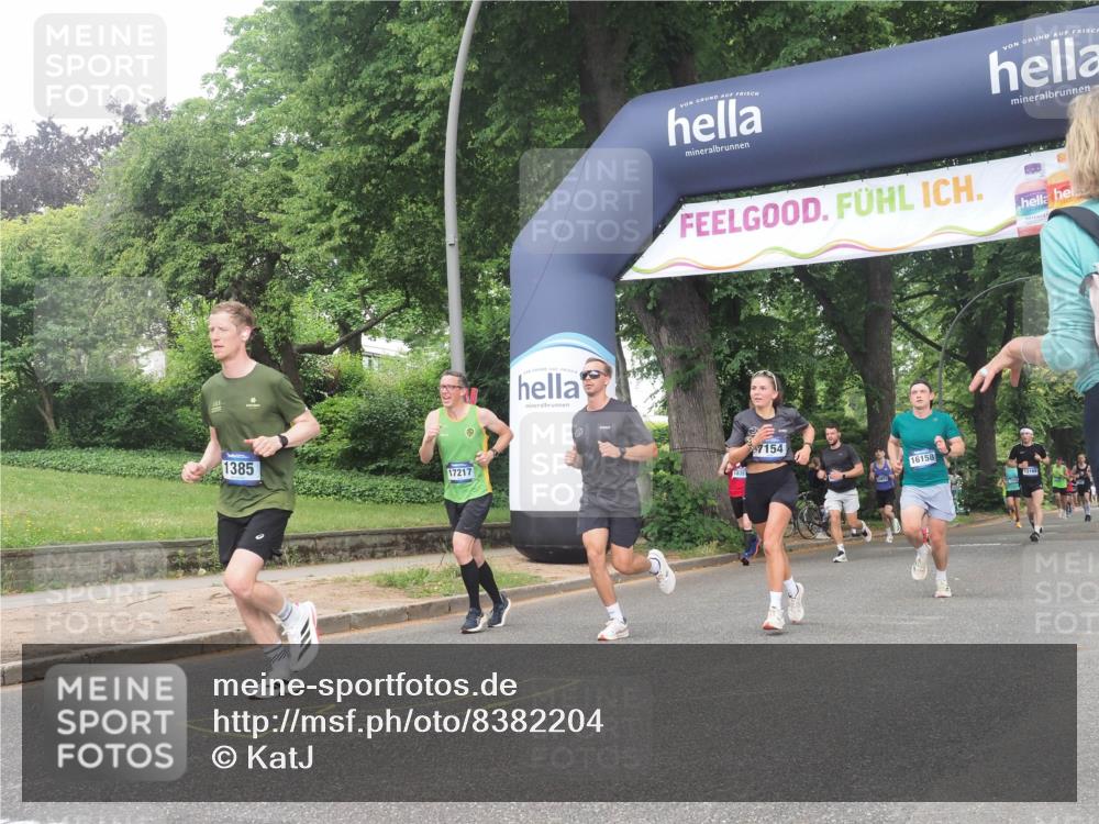 29.06.2025 - hella hamburg halbmarathon KatJ http://msf.ph/oto/8382204 29.06.2025 10:25:22 Zwischen KM18-KM19 1385, 2121, 2399, 5042, 6915, 6993, 7154 meine-sportfotos.de