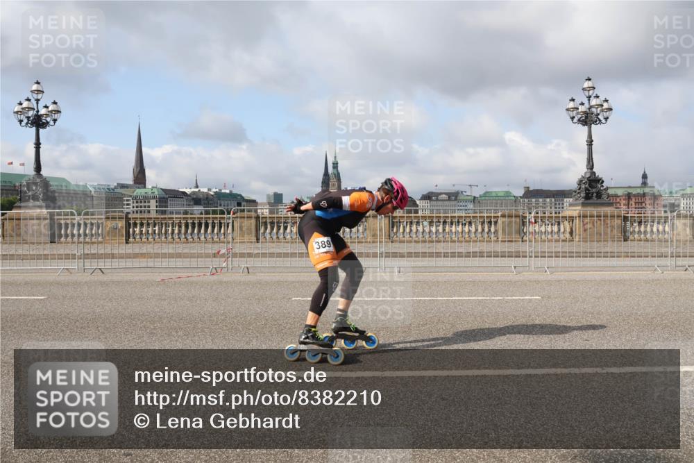 29.06.2025 - hella hamburg halbmarathon Lena Gebhardt http://msf.ph/oto/8382210 29.06.2025 08:52:25 Lombardsbrücke 389 meine-sportfotos.de