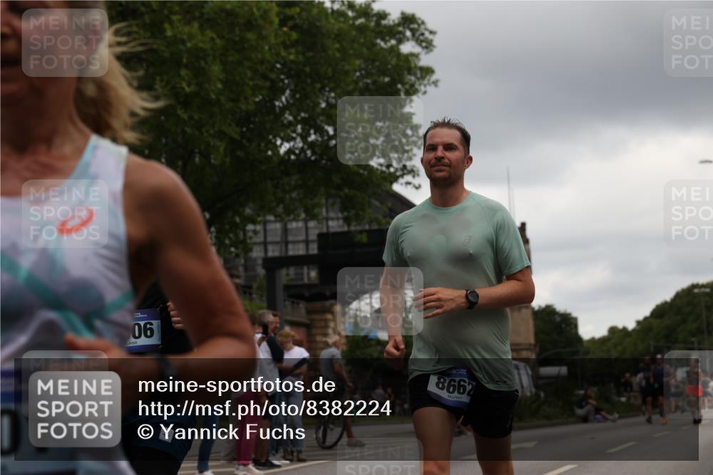 29.06.2025 - hella hamburg halbmarathon Yannick Fuchs http://msf.ph/oto/8382224 29.06.2025 10:54:57 20KM 1188, 1364, 1414, 1453, 1653, 1823, 2322, 2323, 2426, 2661, 3698, 5602, 5603, 5775, 6201, 6487, 6708, 6754, 6757, 6921, 7006, 7250, 7306, 7759, 7761, 8483, 8662, 9020, 9021, 9611, 9984, 10295, 10534, 11623, 11702, 11782, 12789, 12908, 13459, 13516, 15269, 16621, 17145, 17226, 17951, 17952, 18133, 18757, 19117, 19146, 19242 meine-sportfotos.de
