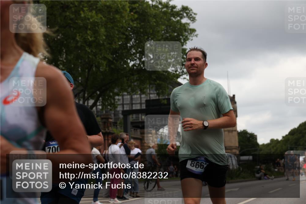 29.06.2025 - hella hamburg halbmarathon Yannick Fuchs http://msf.ph/oto/8382232 29.06.2025 10:54:57 20KM 1188, 1364, 1414, 1453, 1653, 1823, 2322, 2323, 2426, 2661, 3698, 5602, 5603, 5775, 6201, 6487, 6708, 6754, 6757, 6921, 7006, 7250, 7306, 7759, 7761, 8483, 8662, 9020, 9021, 9611, 9984, 10295, 10534, 11623, 11702, 11782, 12789, 12908, 13459, 13516, 15269, 16621, 17145, 17226, 17951, 17952, 18133, 18757, 19117, 19146, 19242 meine-sportfotos.de