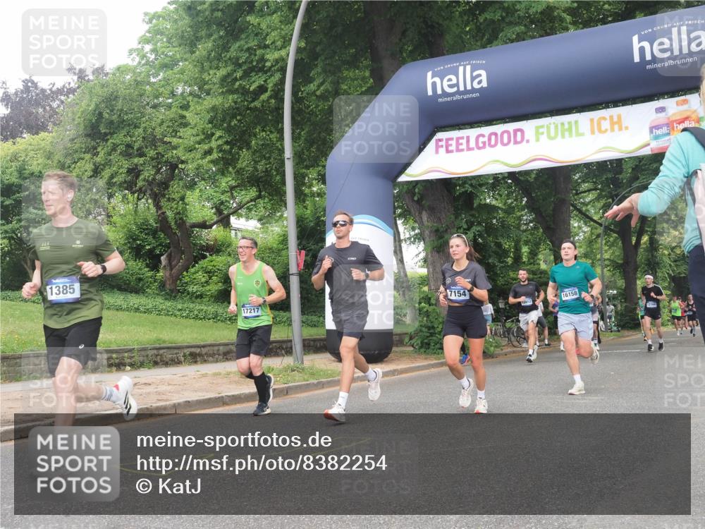 29.06.2025 - hella hamburg halbmarathon KatJ http://msf.ph/oto/8382254 29.06.2025 10:25:22 Zwischen KM18-KM19 1385, 2121, 2399, 5042, 6915, 6993, 7154 meine-sportfotos.de