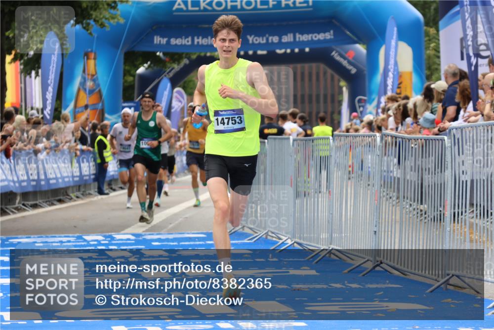 29.06.2025 - hella hamburg halbmarathon Strokosch-Dieckow http://msf.ph/oto/8382365 29.06.2025 10:24:00 Ziel 9269, 10234, 11194, 13440, 14753, 17614, 19041 meine-sportfotos.de