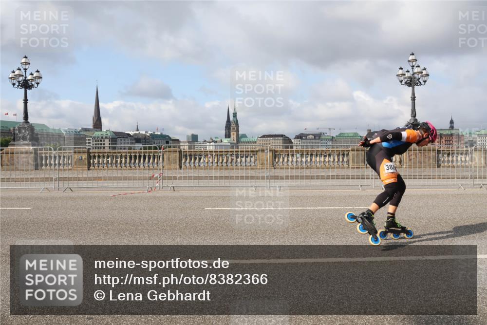 29.06.2025 - hella hamburg halbmarathon Lena Gebhardt http://msf.ph/oto/8382366 29.06.2025 08:52:25 Lombardsbrücke 389 meine-sportfotos.de