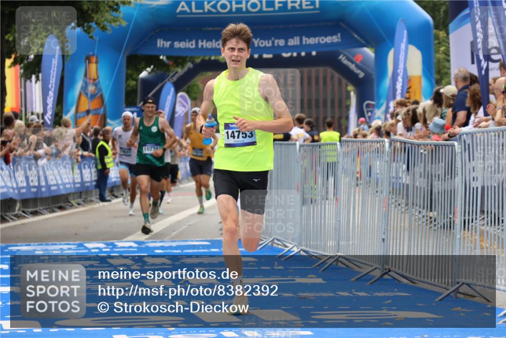 29.06.2025 - hella hamburg halbmarathon Strokosch-Dieckow http://msf.ph/oto/8382392 29.06.2025 10:24:00 Ziel 9269, 10234, 11194, 13440, 14753, 17614, 19041 meine-sportfotos.de