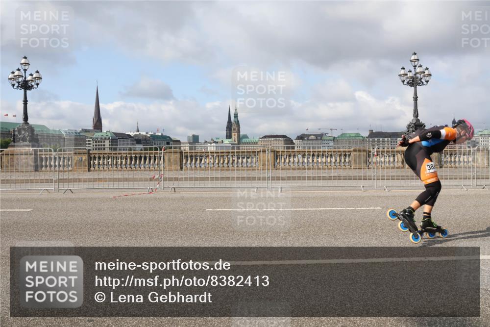 29.06.2025 - hella hamburg halbmarathon Lena Gebhardt http://msf.ph/oto/8382413 29.06.2025 08:52:25 Lombardsbrücke 38 meine-sportfotos.de