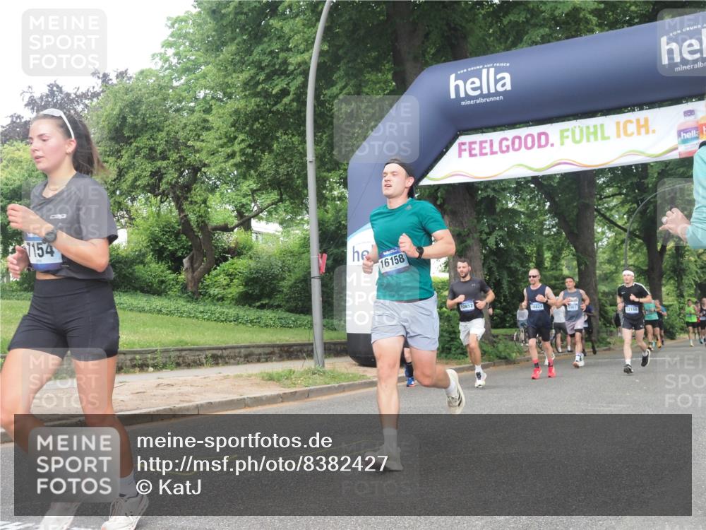 29.06.2025 - hella hamburg halbmarathon KatJ http://msf.ph/oto/8382427 29.06.2025 10:25:24 Zwischen KM18-KM19 1385, 2399, 3959, 6915, 7152, 7154 meine-sportfotos.de