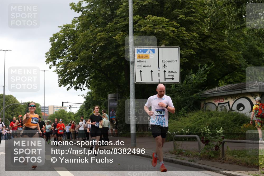 29.06.2025 - hella hamburg halbmarathon Yannick Fuchs http://msf.ph/oto/8382496 29.06.2025 10:54:59 20KM 1188, 1364, 1414, 1453, 1653, 1823, 2322, 2323, 2426, 2661, 3698, 5379, 5602, 5603, 5775, 6201, 6487, 6674, 6708, 6754, 6757, 6921, 7006, 7250, 7306, 7759, 7761, 8177, 8483, 8662, 9020, 9021, 9611, 9984, 10295, 11623, 11702, 11782, 12789, 12908, 13459, 13516, 15269, 16621, 17145, 17226, 17951, 17952, 18133, 18757, 19117, 19146, 19242 meine-sportfotos.de