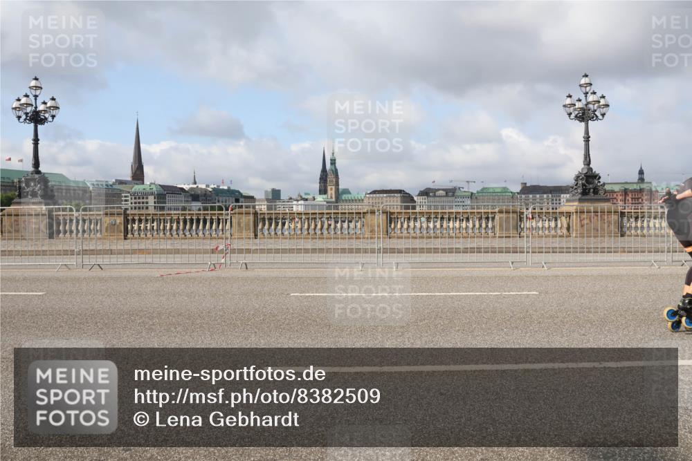 29.06.2025 - hella hamburg halbmarathon Lena Gebhardt http://msf.ph/oto/8382509 29.06.2025 08:52:25 Lombardsbrücke  meine-sportfotos.de