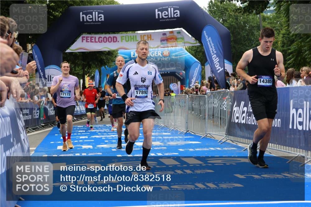 29.06.2025 - hella hamburg halbmarathon Strokosch-Dieckow http://msf.ph/oto/8382518 29.06.2025 10:46:52 Ziel 1139, 1689, 4091, 10122, 11858, 13728, 13940, 14385, 14449, 14541, 14594, 15900, 16081, 17172, 17353, 17492, 17669, 17892, 17979, 19105 meine-sportfotos.de
