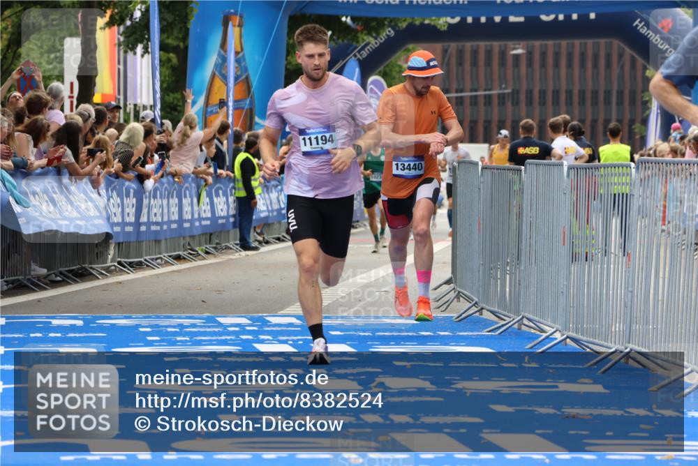 29.06.2025 - hella hamburg halbmarathon Strokosch-Dieckow http://msf.ph/oto/8382524 29.06.2025 10:23:54 Ziel 7963, 9447, 10780, 11194, 12360, 13440, 14753 meine-sportfotos.de