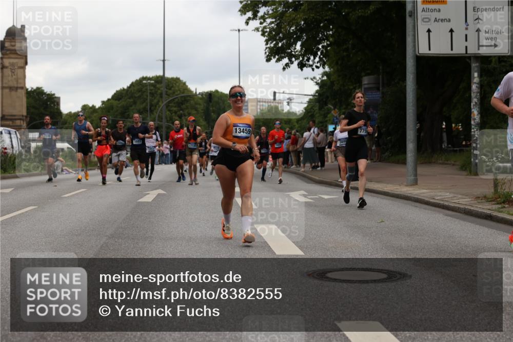 29.06.2025 - hella hamburg halbmarathon Yannick Fuchs http://msf.ph/oto/8382555 29.06.2025 10:55:00 20KM 1188, 1364, 1414, 1453, 1653, 1823, 2322, 2323, 2426, 2661, 3698, 5379, 5602, 5603, 5775, 6201, 6487, 6674, 6708, 6757, 6921, 7006, 7250, 7306, 7759, 7761, 8177, 8483, 8662, 9020, 9021, 9611, 9984, 10295, 11623, 11702, 11782, 12789, 12908, 13459, 13516, 15269, 16621, 17145, 17226, 17951, 17952, 18133, 18757, 19117, 19146, 19242 meine-sportfotos.de