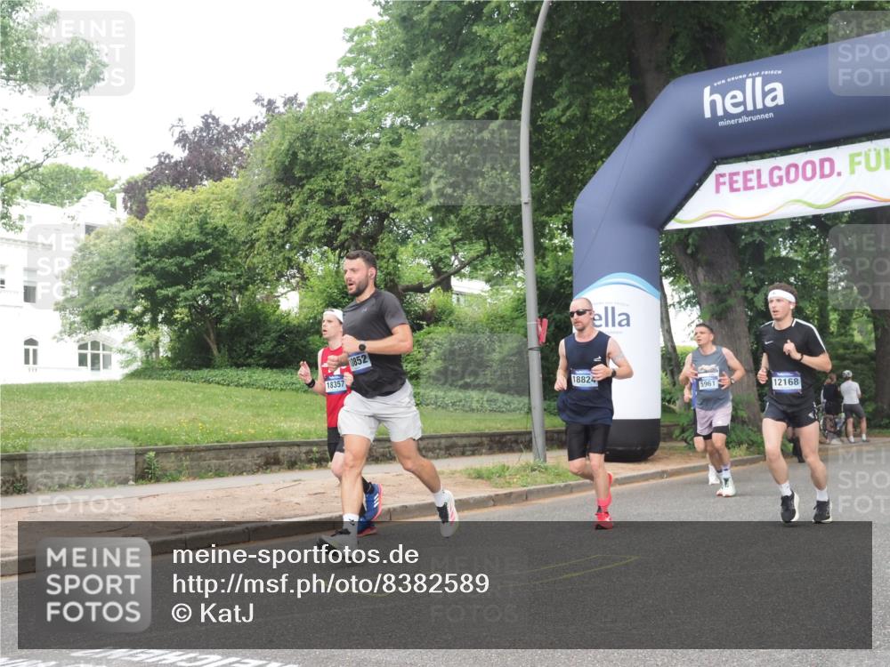 29.06.2025 - hella hamburg halbmarathon KatJ http://msf.ph/oto/8382589 29.06.2025 10:25:26 Zwischen KM18-KM19 1385, 2399, 3959, 5961, 6915, 7152, 7154 meine-sportfotos.de