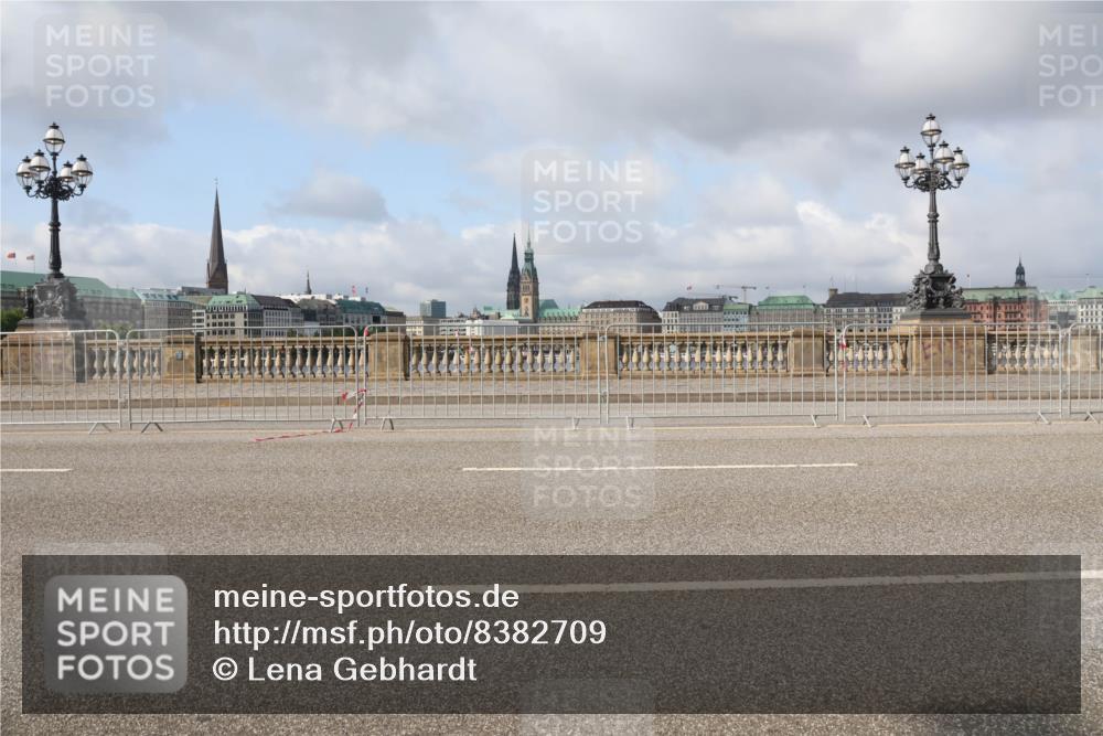 29.06.2025 - hella hamburg halbmarathon Lena Gebhardt http://msf.ph/oto/8382709 29.06.2025 08:52:25 Lombardsbrücke  meine-sportfotos.de