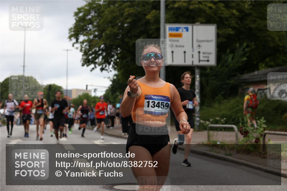 29.06.2025 - hella hamburg halbmarathon Yannick Fuchs http://msf.ph/oto/8382752 29.06.2025 10:55:01 20KM 1188, 1364, 1414, 1453, 1823, 2322, 2323, 2426, 2661, 3698, 5379, 5602, 5603, 5775, 6201, 6674, 6708, 6757, 6921, 7006, 7250, 7306, 7759, 7761, 8177, 8483, 8662, 9020, 9021, 9611, 9984, 10295, 11623, 11702, 11782, 12789, 12908, 13459, 13516, 15269, 16621, 17145, 17181, 17226, 17951, 17952, 18133, 18757, 19117, 19146, 19242 meine-sportfotos.de