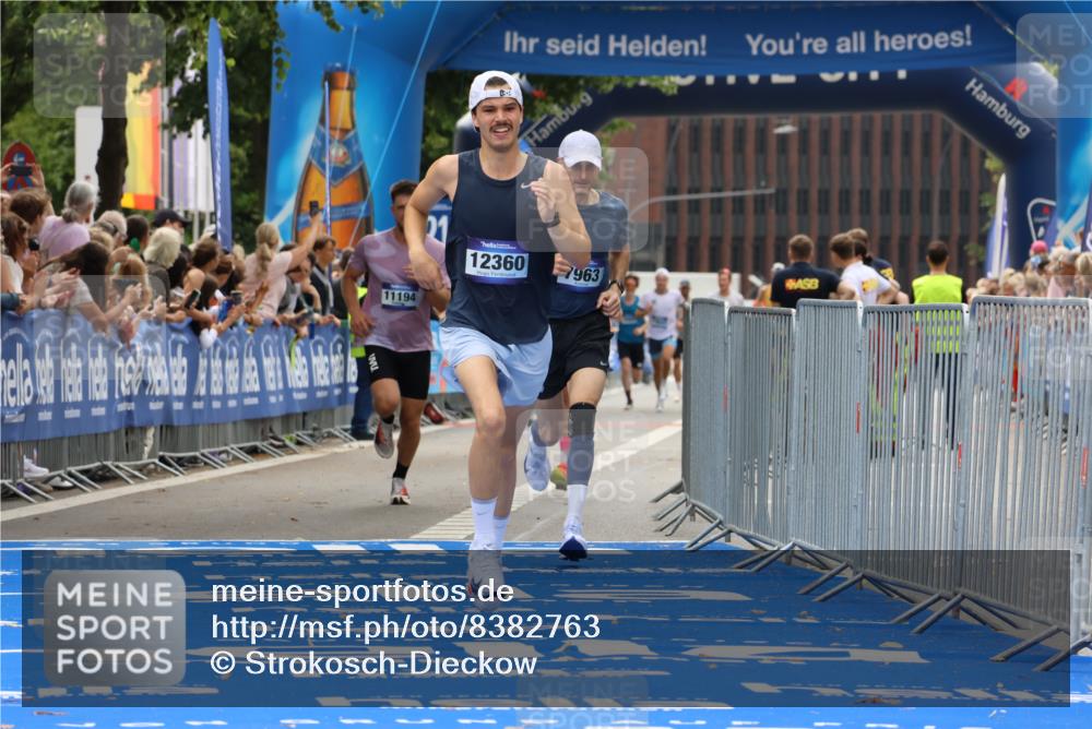 29.06.2025 - hella hamburg halbmarathon Strokosch-Dieckow http://msf.ph/oto/8382763 29.06.2025 10:23:51 Ziel 6699, 7963, 9447, 10780, 11194, 12360, 13440 meine-sportfotos.de