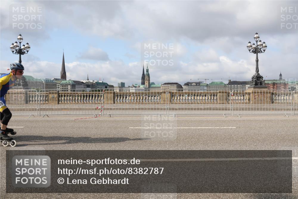 29.06.2025 - hella hamburg halbmarathon Lena Gebhardt http://msf.ph/oto/8382787 29.06.2025 08:52:26 Lombardsbrücke  meine-sportfotos.de